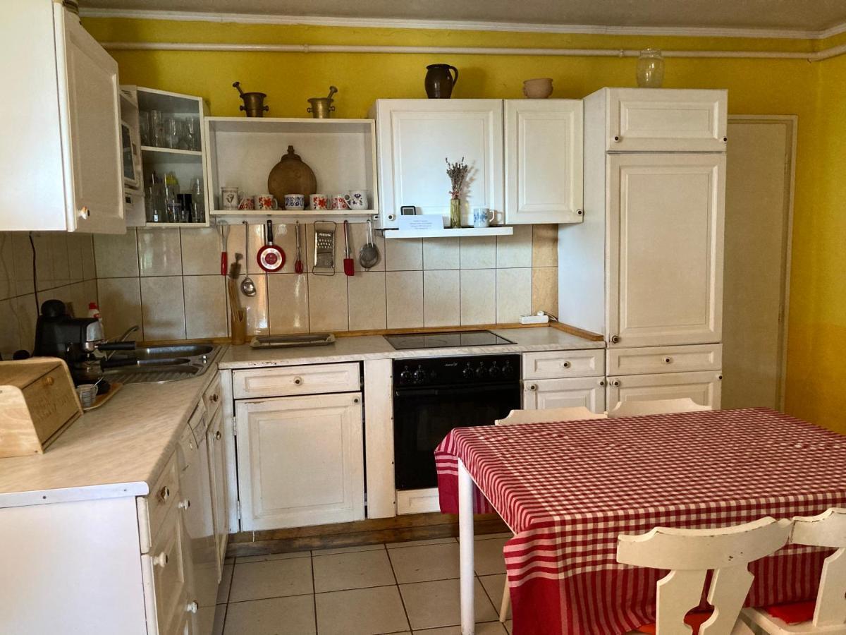 Leander Vendeghaz Apartment Gyöngyös Bagian luar foto